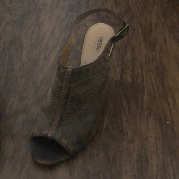 Block heel leather shoes - Picture 3 of 3